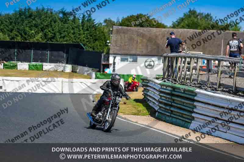 Vintage motorcycle club;eventdigitalimages;mallory park;mallory park trackday photographs;no limits trackdays;peter wileman photography;trackday digital images;trackday photos;vmcc festival 1000 bikes photographs